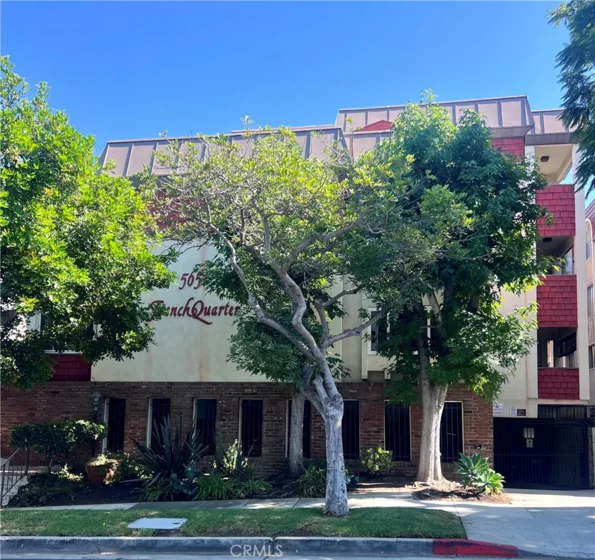 5651 N Sumner #113 photo 1