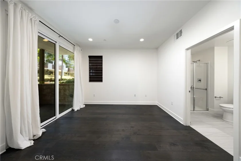 1675 Grand View photo 26