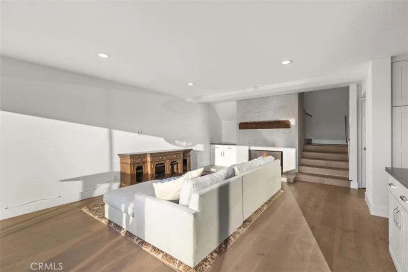 2021 Avenida Chico photo 12