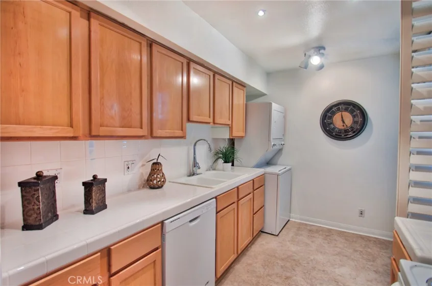4915 Tyrone #221 photo 10