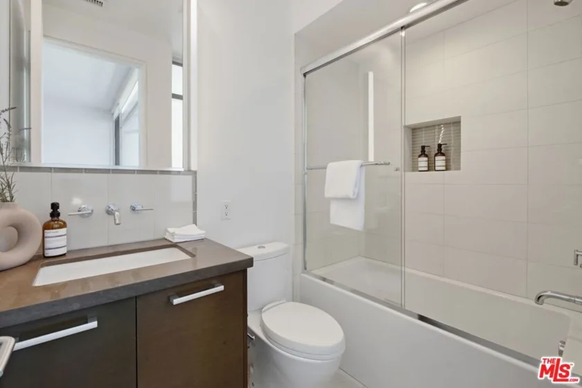 853 21st Street #104 photo 25