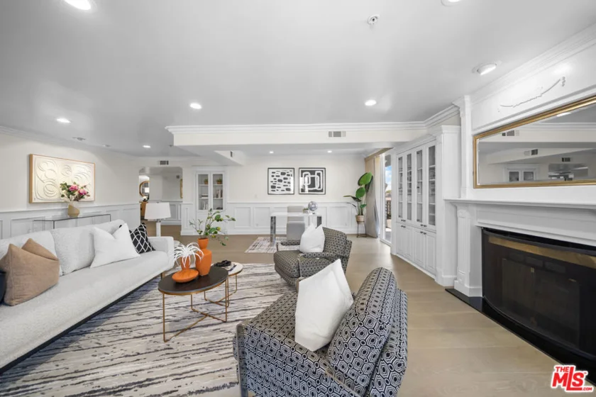 739 Lorraine Boulevard #402 photo 4