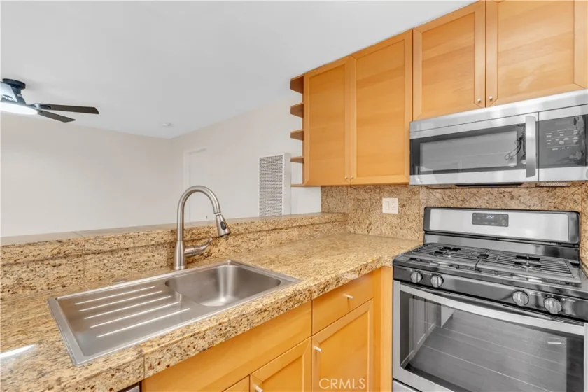 18530 Hatteras #226 photo 18