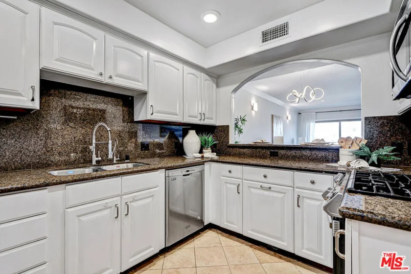 1520 S Shenandoah Street #304 photo 33