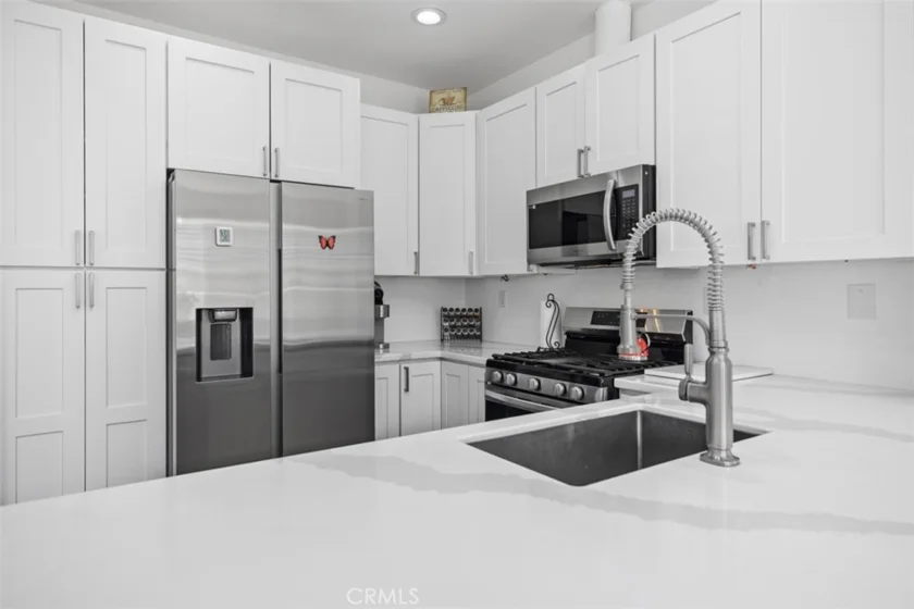 104 Seacountry Lane photo 16