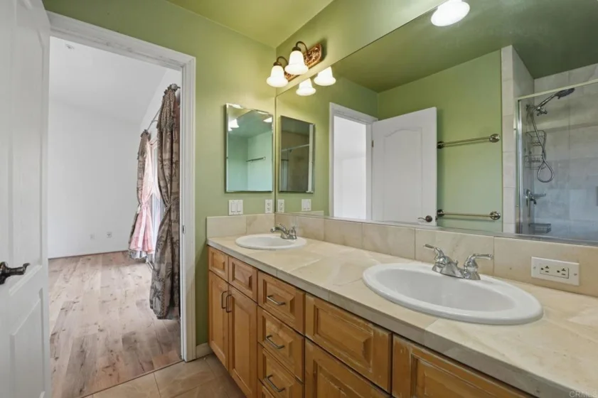 7548 Romeria Street photo 38