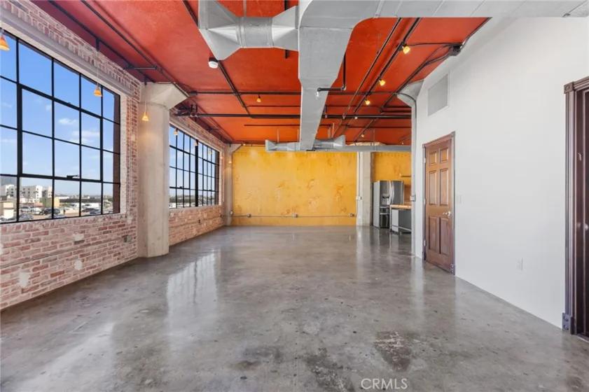 315 E 8th #401 photo 6