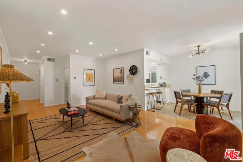 10345 Almayo Avenue #105 photo 1