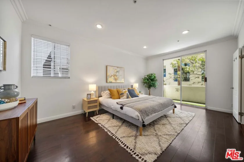 10630 Eastborne Avenue #103 photo 15
