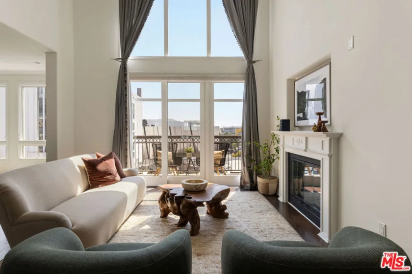 558 Caruso Avenue photo 8