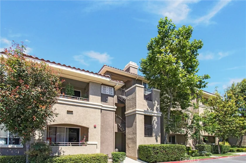 22681 Oakgrove #315 photo 1