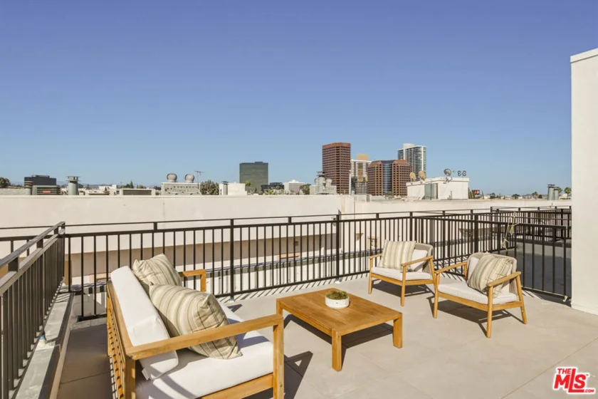 11967 Mayfield Avenue #105 photo 56