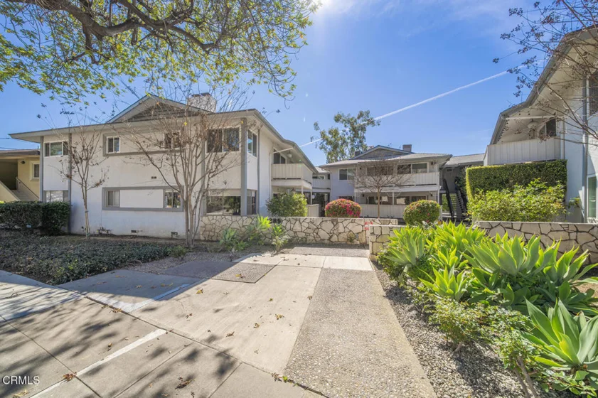 389 Cliff Drive #1 photo 1