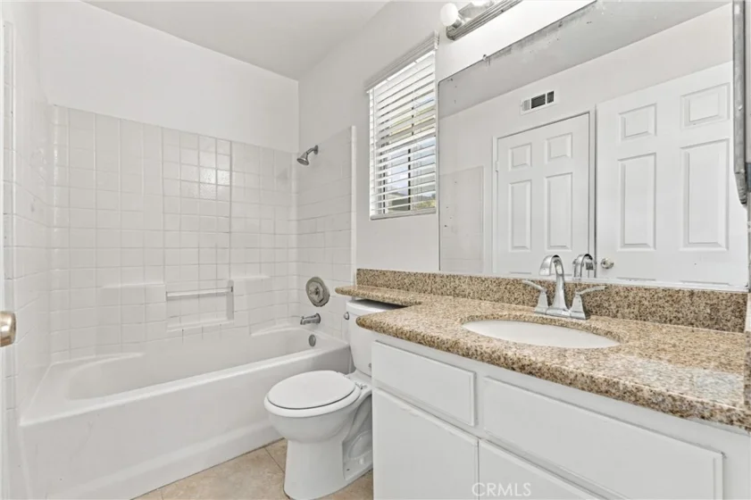 220 Suffolk photo 33