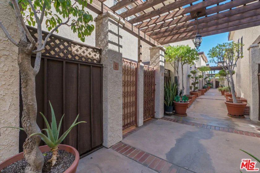 9210 Van Nuys Boulevard #11 photo 2