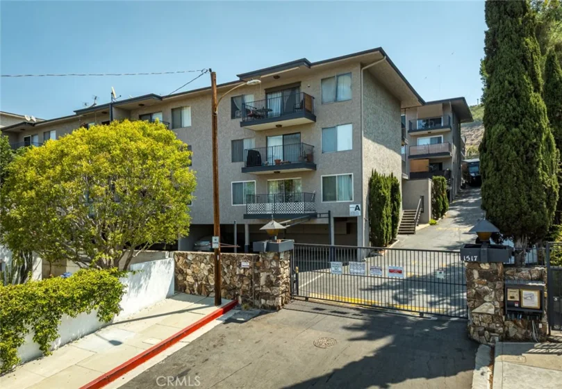1517 E Garfield Avenue #50 photo 1