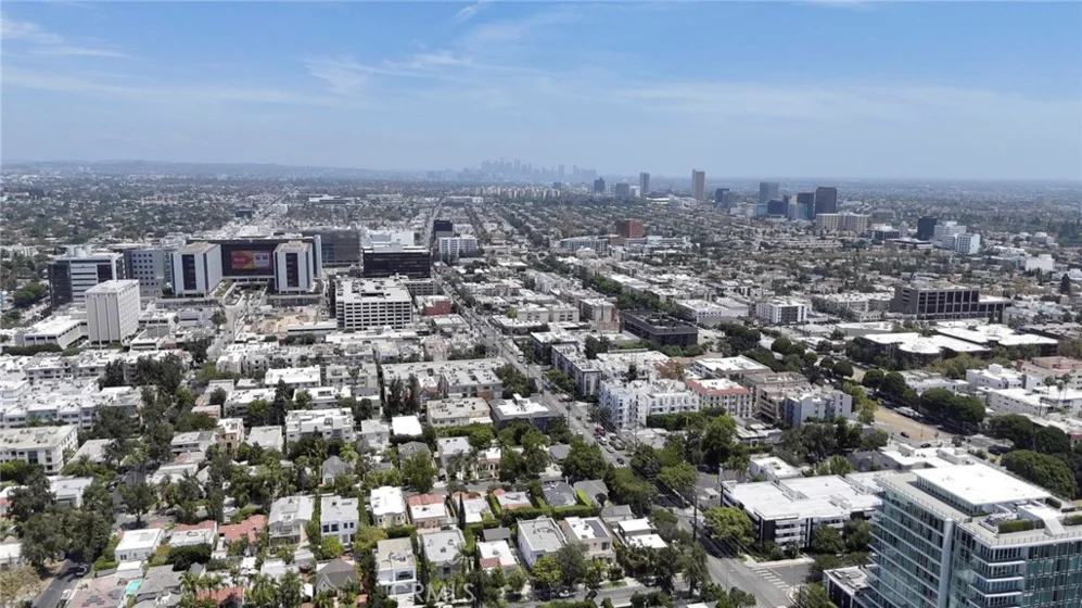100 S Doheny #707 photo 48