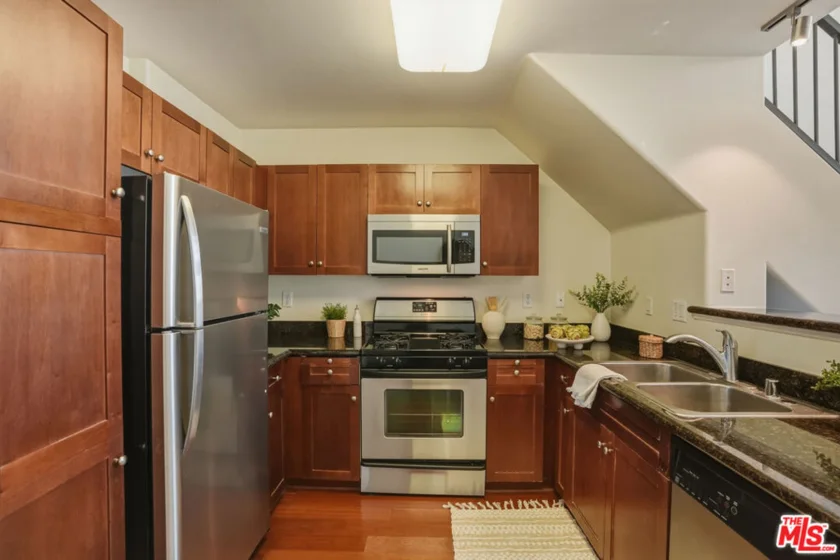 100 S Alameda Street #401 photo 10
