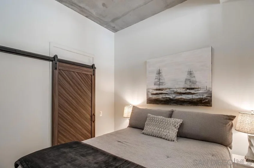 1025 Island #205 photo 8
