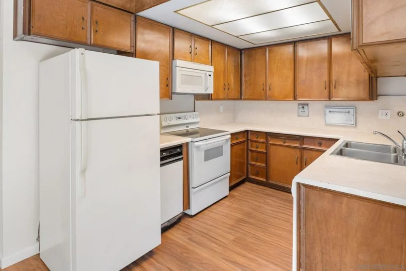 4416 Collwood Lane photo 9