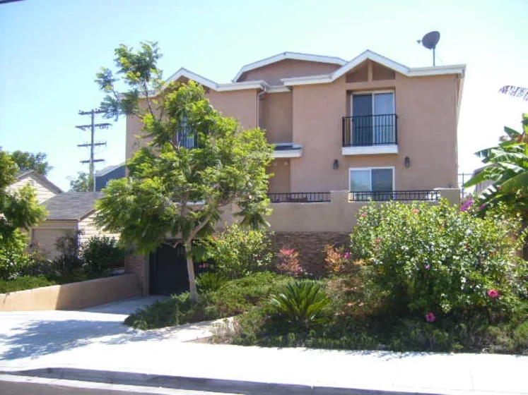 3111 Keats Street #1 photo 1