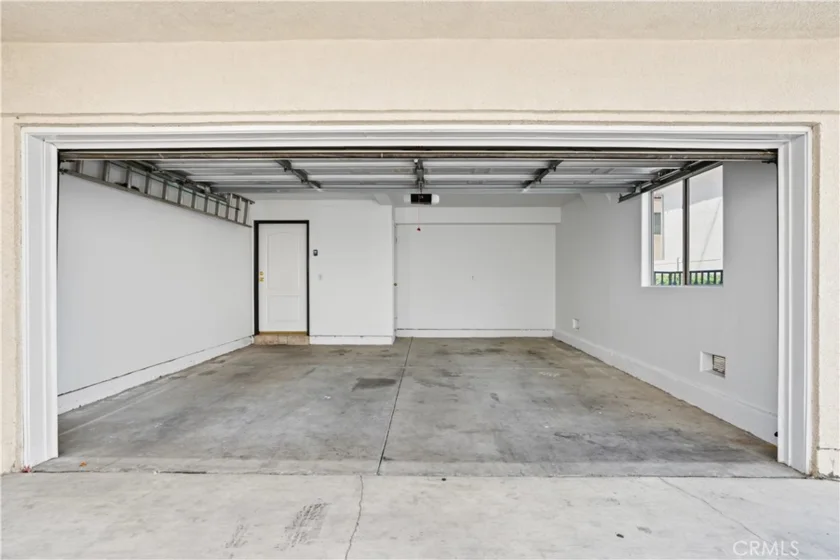 18334 Keswick Street photo 40