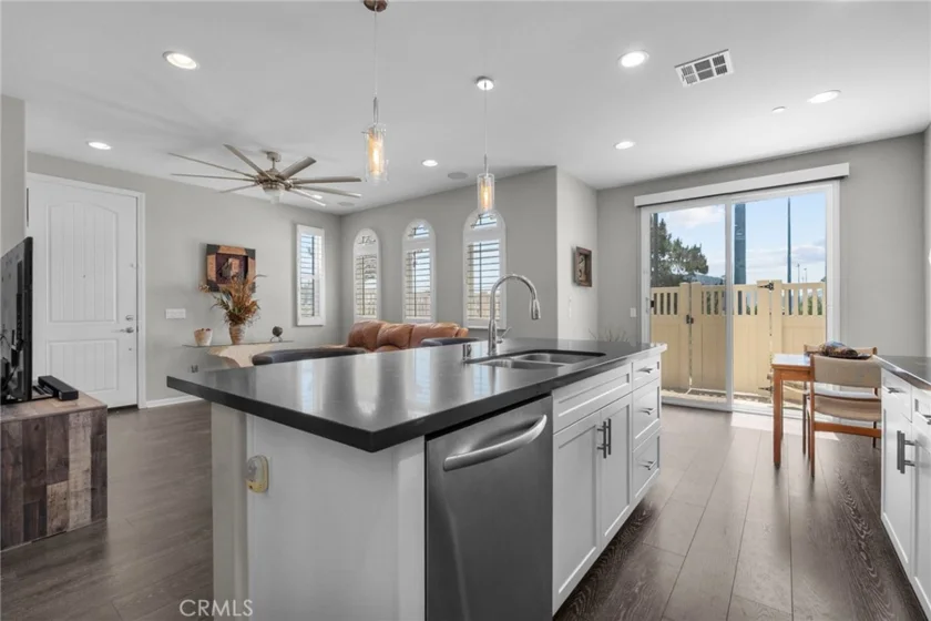 44075 Calle Luz photo 11