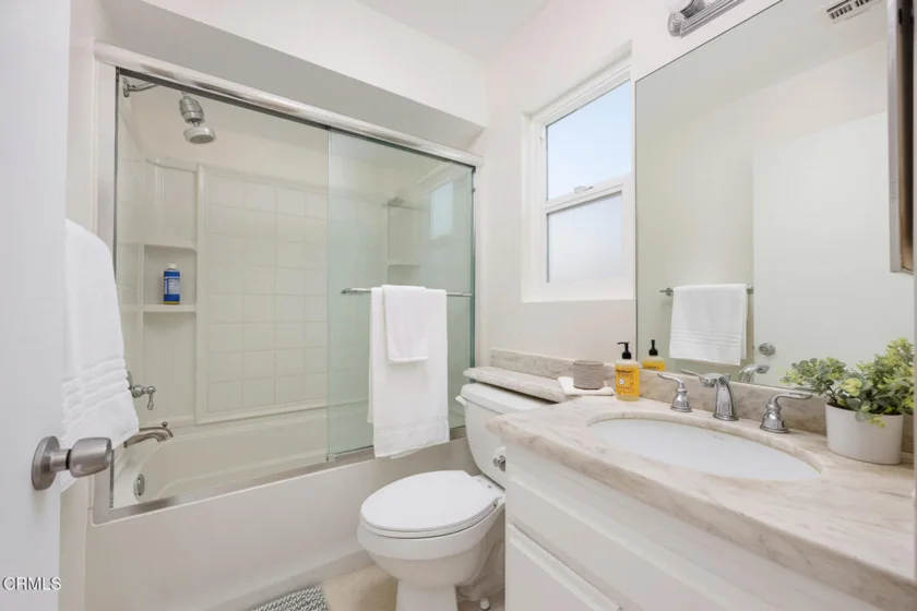 7442 Shadyglade Avenue #2 photo 3