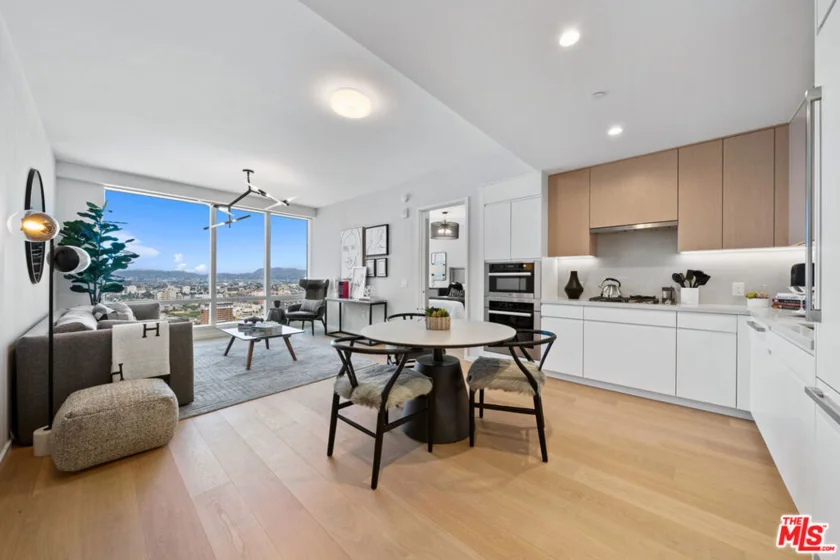 877 Francisco Street #2212 photo 1