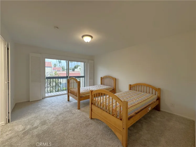 938 Palo Verde Avenue photo 14