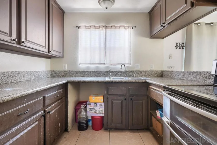 8166 Paradise Valley Court photo 41