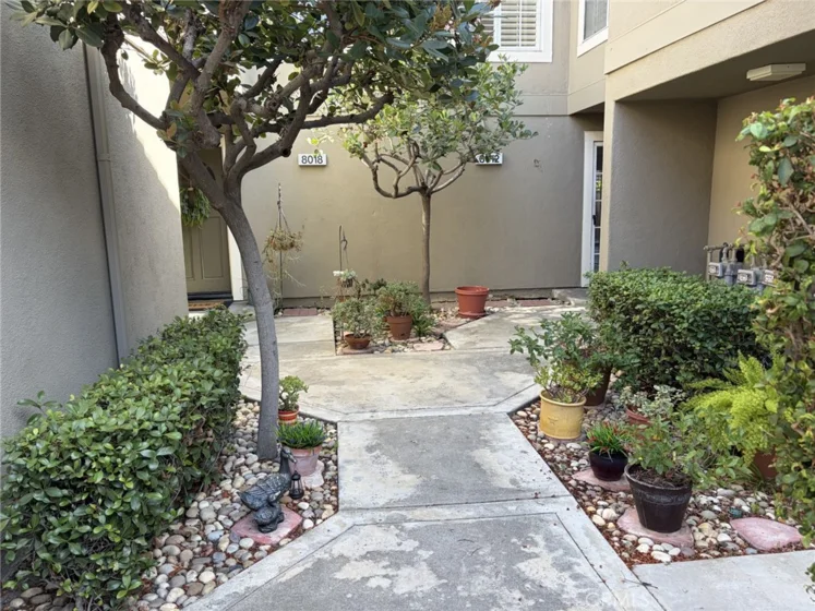 8012 E E Snowberry photo 1