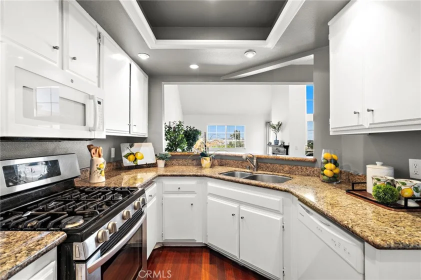 1100 Newport Avenue #404 photo 4