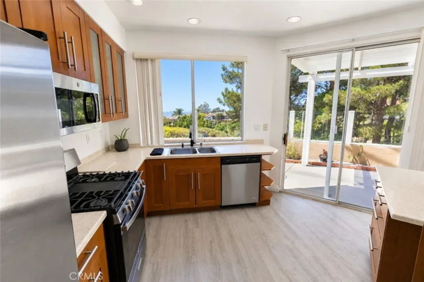 19381 Cascade Drive photo 2