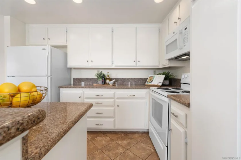7780 Parkway Drive #1101 photo 16