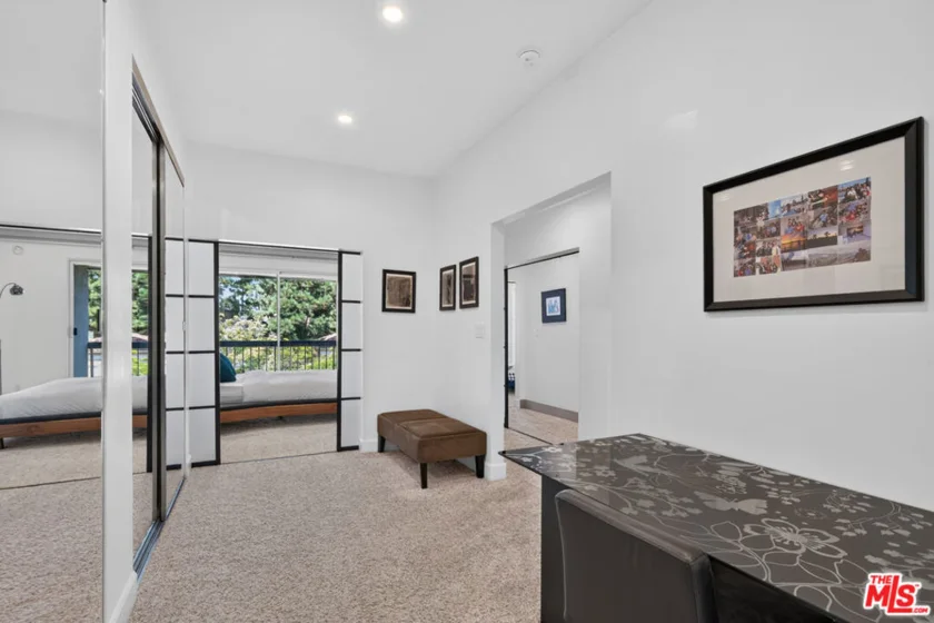 324 N Palm Drive #404 photo 24