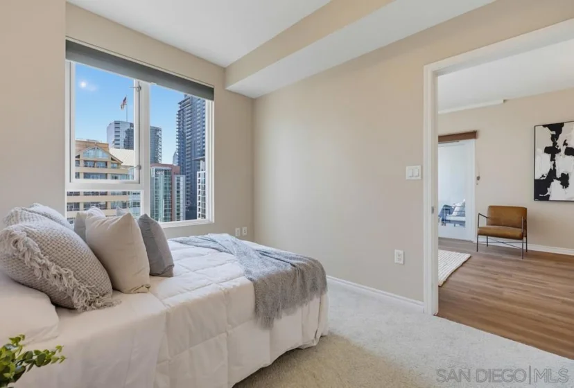 300 W Beech Street #1101 photo 21
