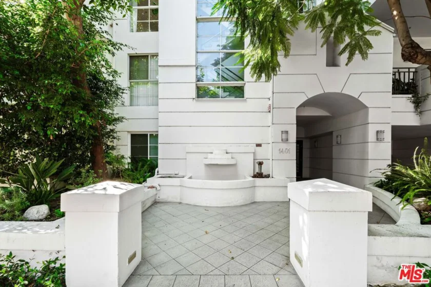 1401 S Bentley Avenue #202 photo 30