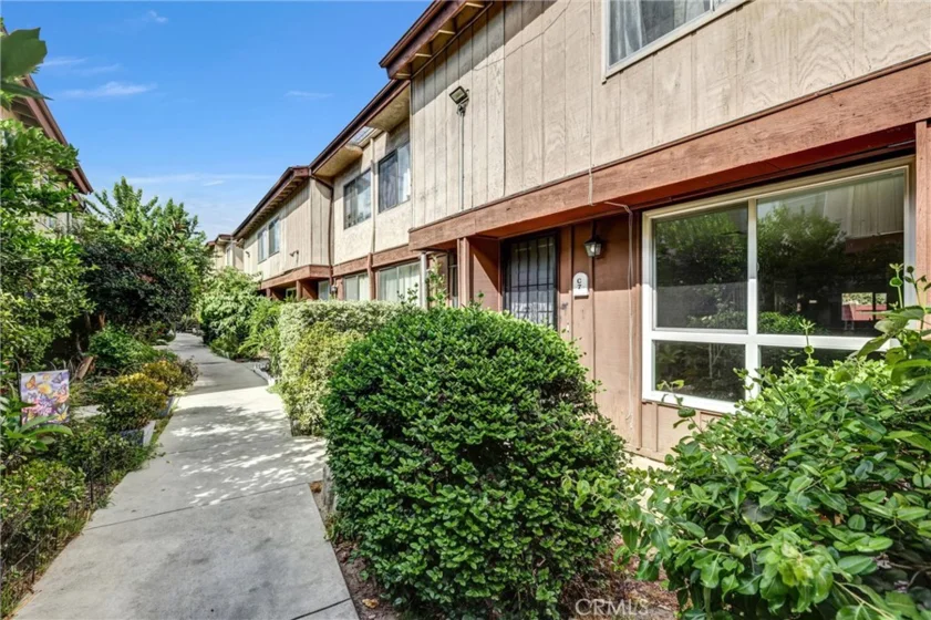 7300 Lennox Avenue #C7 photo 3