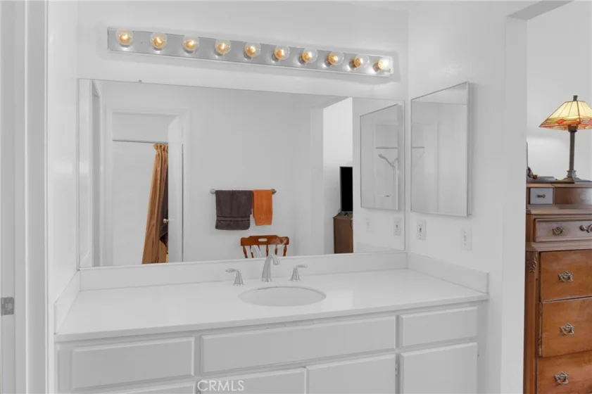 290 Villa Point Drive photo 26
