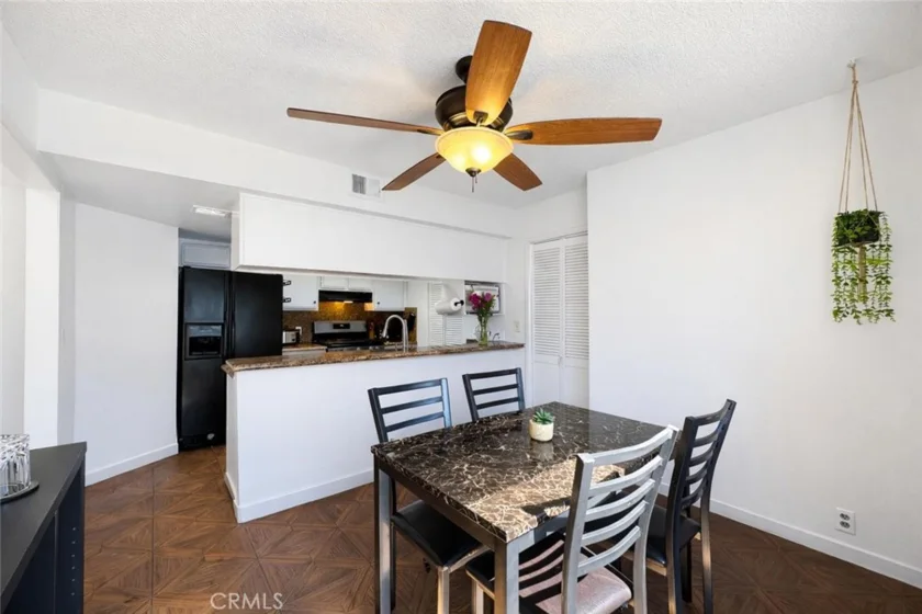 9053 Willis photo 4