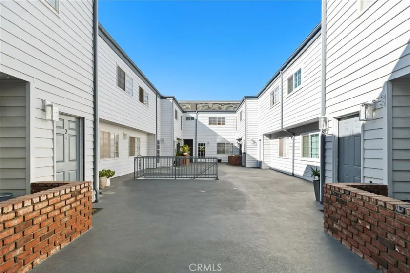 941 Elm #16 photo 32