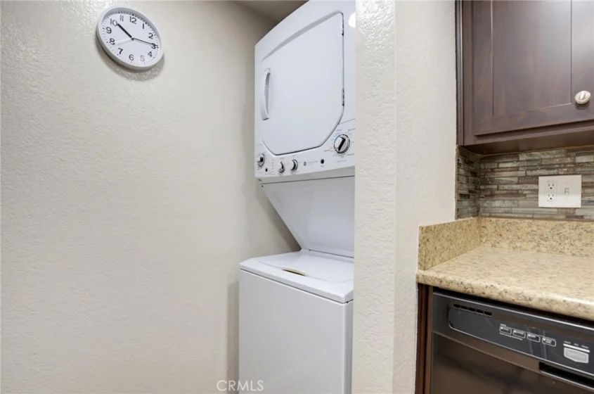 460 Oak Street #215 photo 13