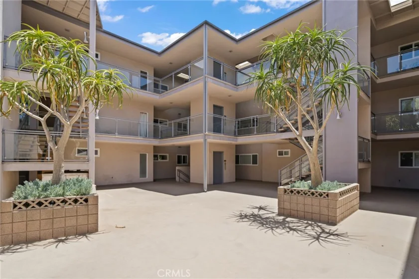 3819 East Livingston Drive #9 photo 23