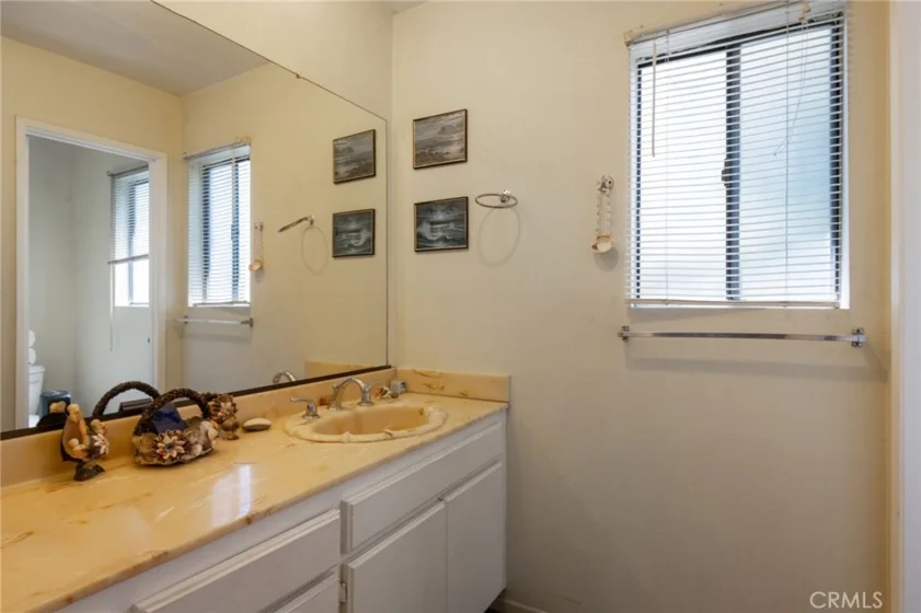 15106 Nordhoff photo 30