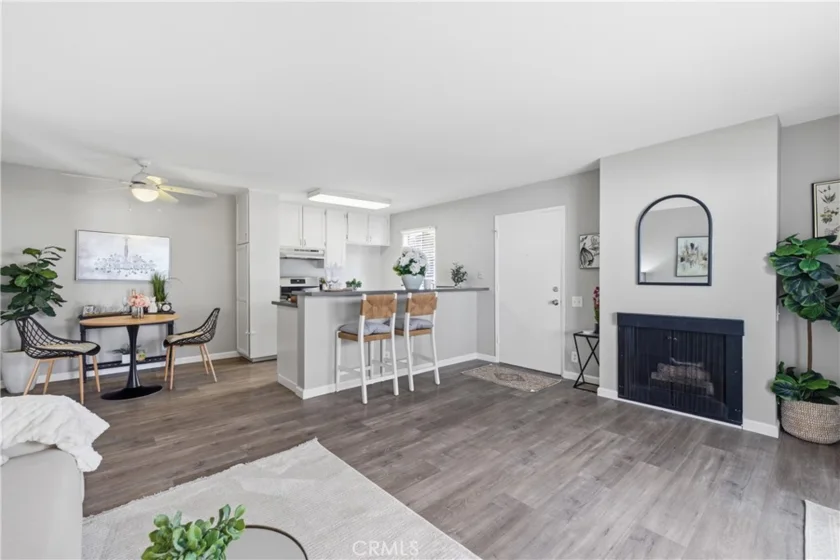2841 S S Fairview #E photo 1