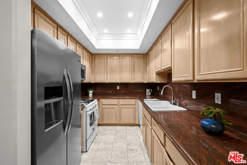 7218 Hillside Avenue #202 photo 4