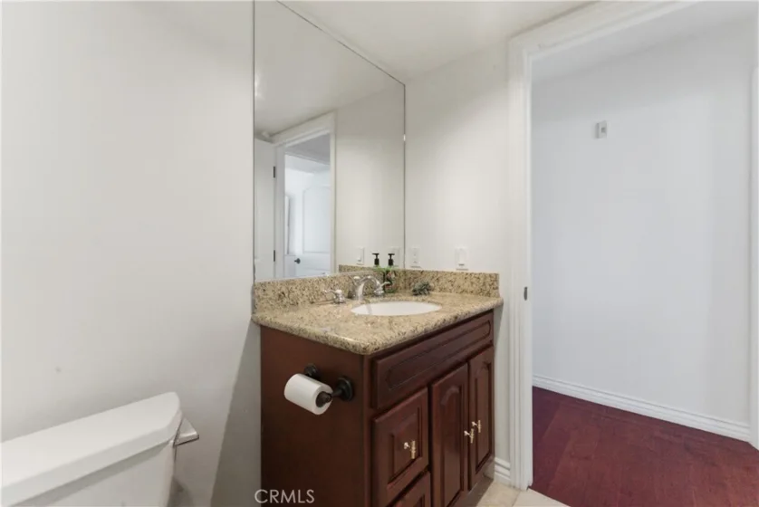 4733 Elmwood Avenue #203 photo 16