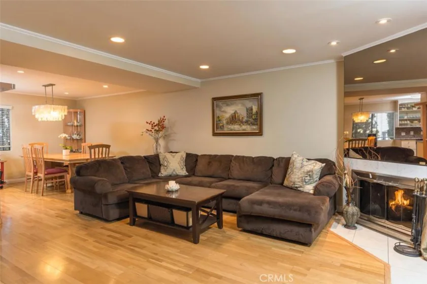 5848 Hazeltine Avenue #5 photo 1