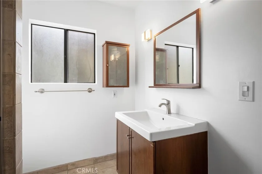 300 N Isabel Street #10 photo 16